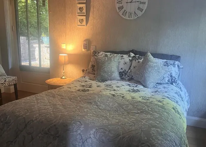 Stone Lodge B&B